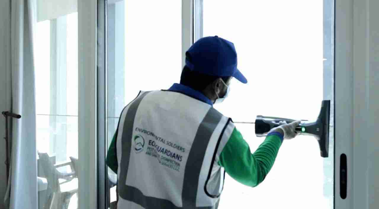 What Should You Look for in a Window Cleaning Service in 2025