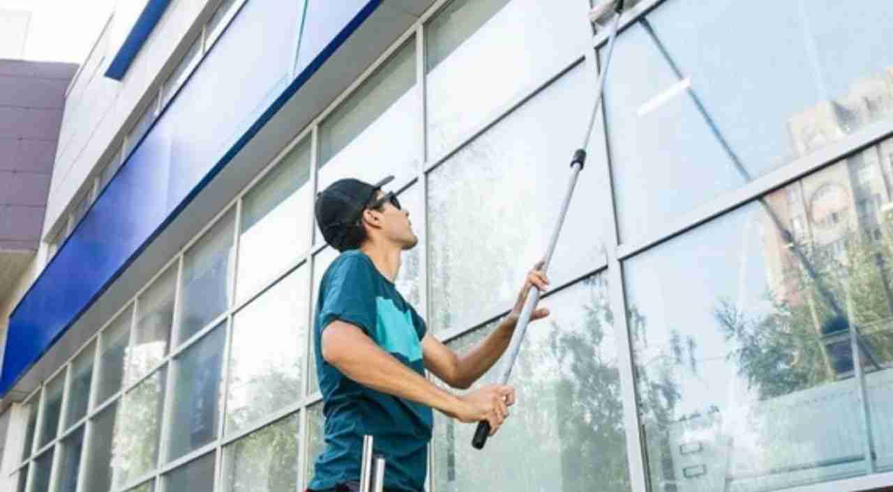 What’s New in 2025 Key Trends in Abu Dhabi's Window Cleaning Industry